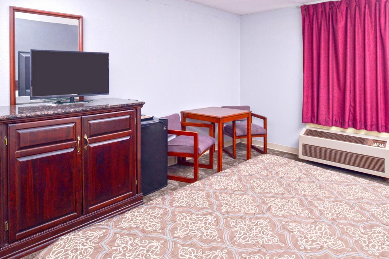 Country Garden & Suites-benton Motel Benton