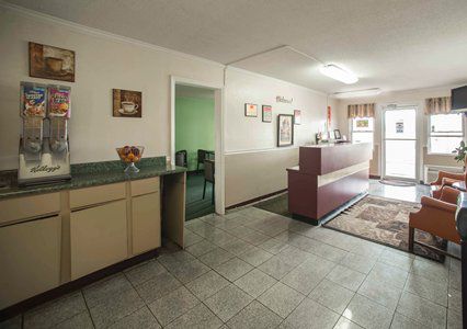 Country Garden & Suites-benton Benton